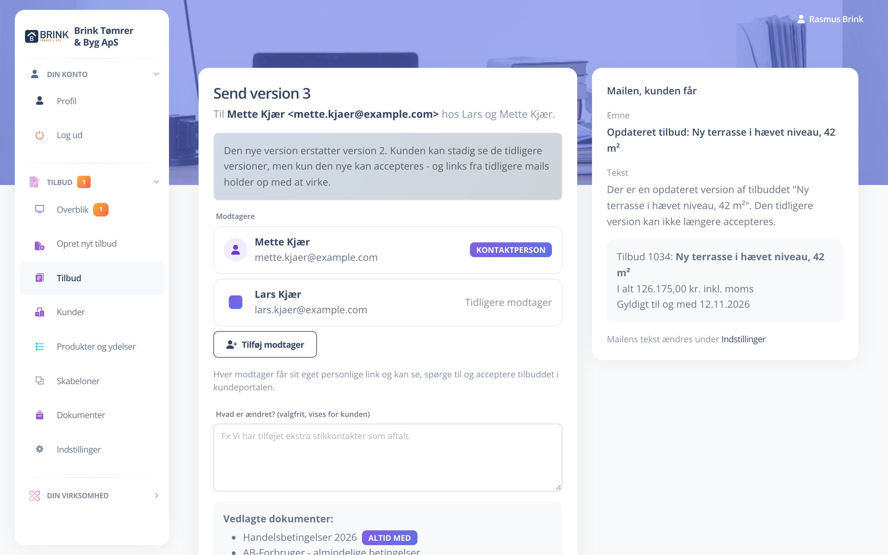 Afsendelse af en ny version til flere modtagere med forhåndsvisning af mailen